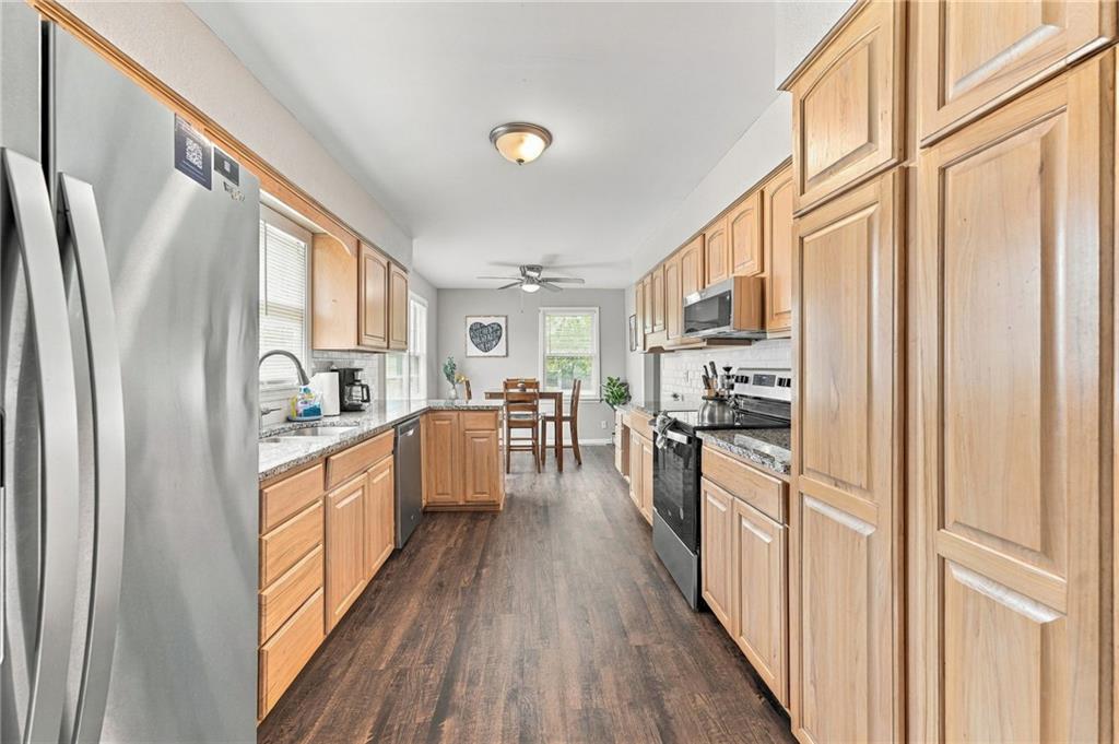 Photo 6 of 3238 N Chippewa Drive
