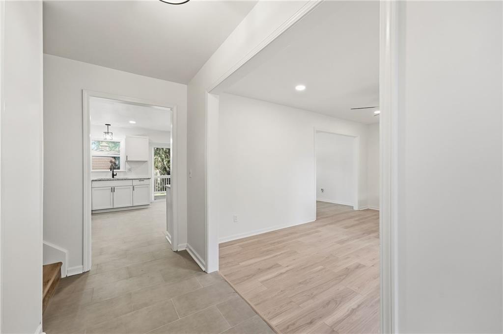 Photo 4 of 7106 Halsey Drive