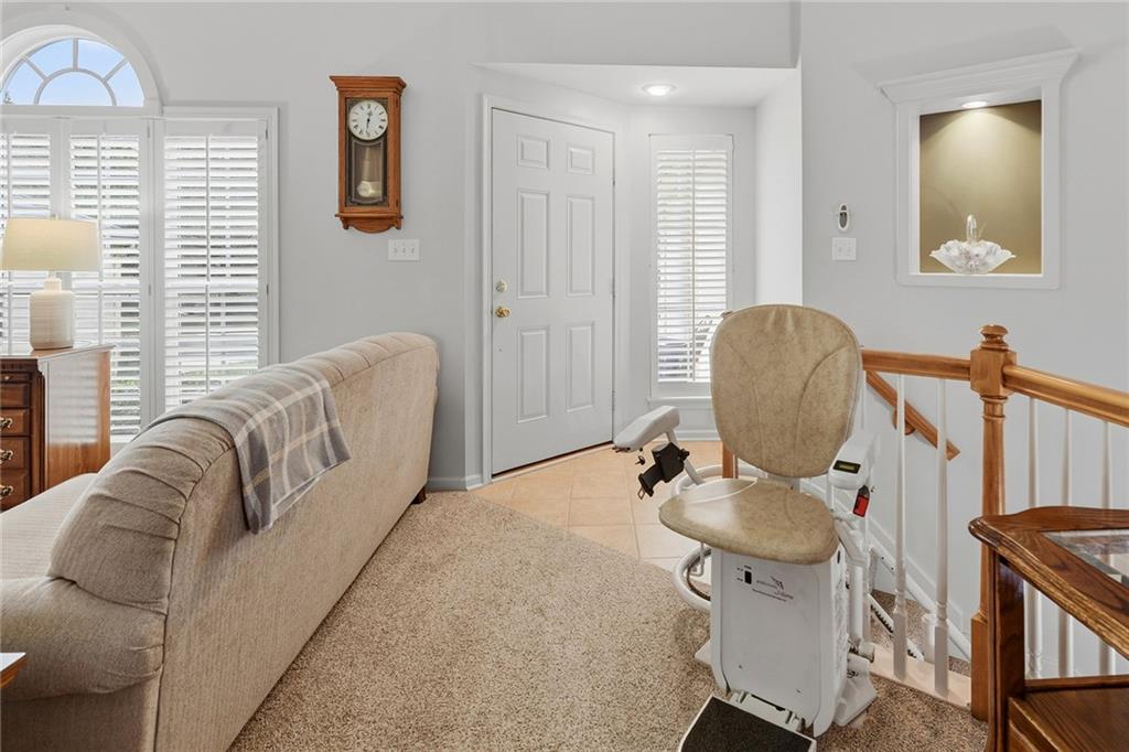 Photo 5 of 2633 Kensington Place