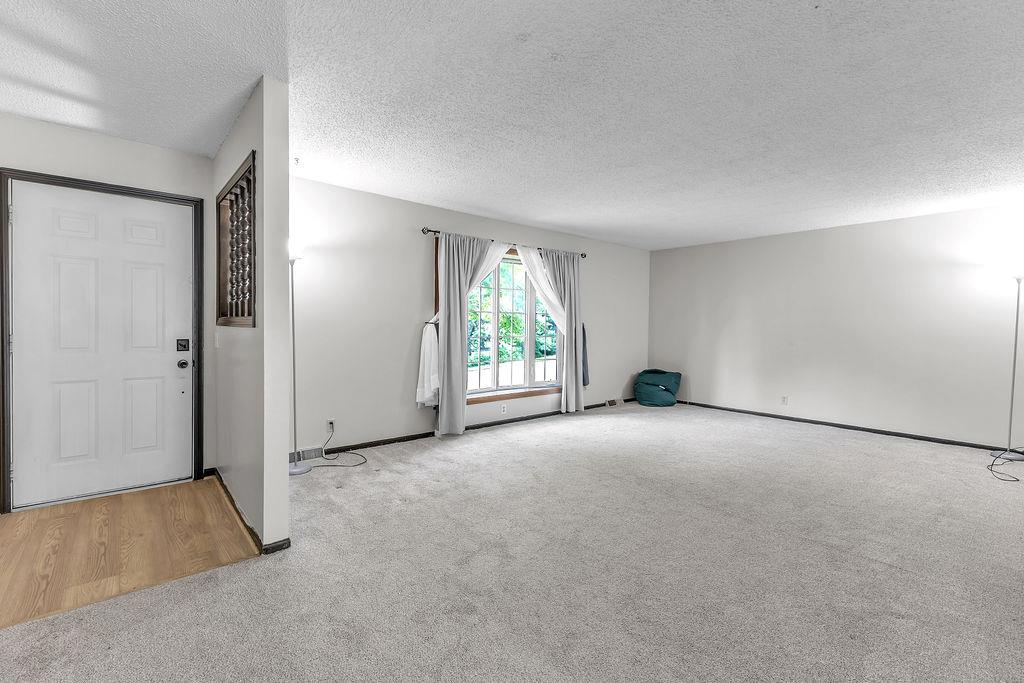 Photo 3 of 2209 N Leonard Road