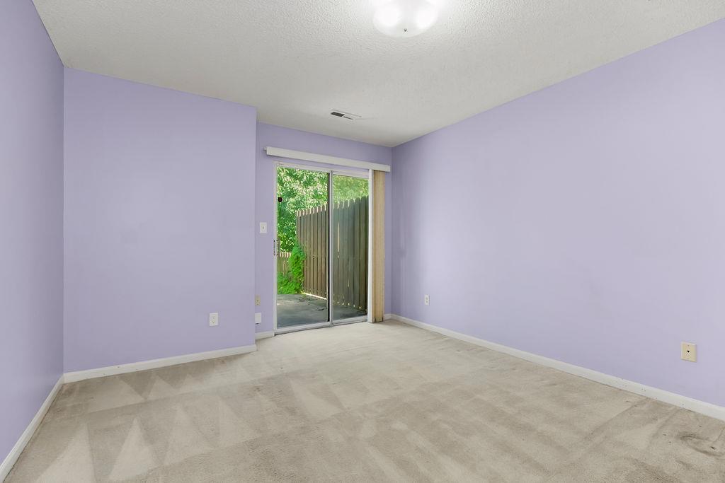 Photo 7 of 304 E Hansen Court