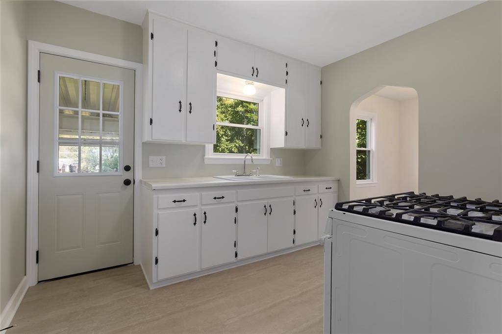 Photo 6 of 11400 E 78th Street