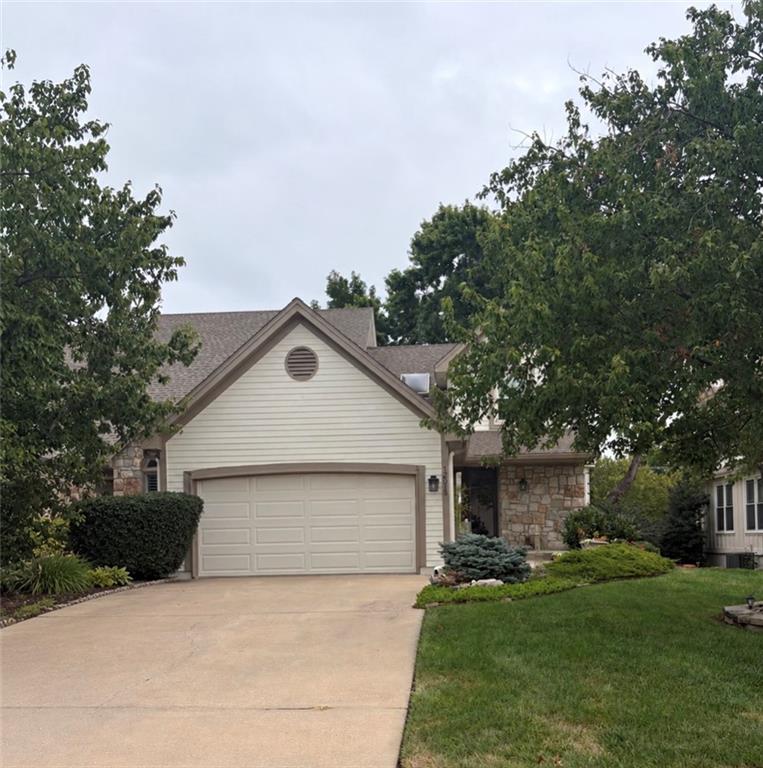 Photo of 12015 Slater Street in Overland Park, KS