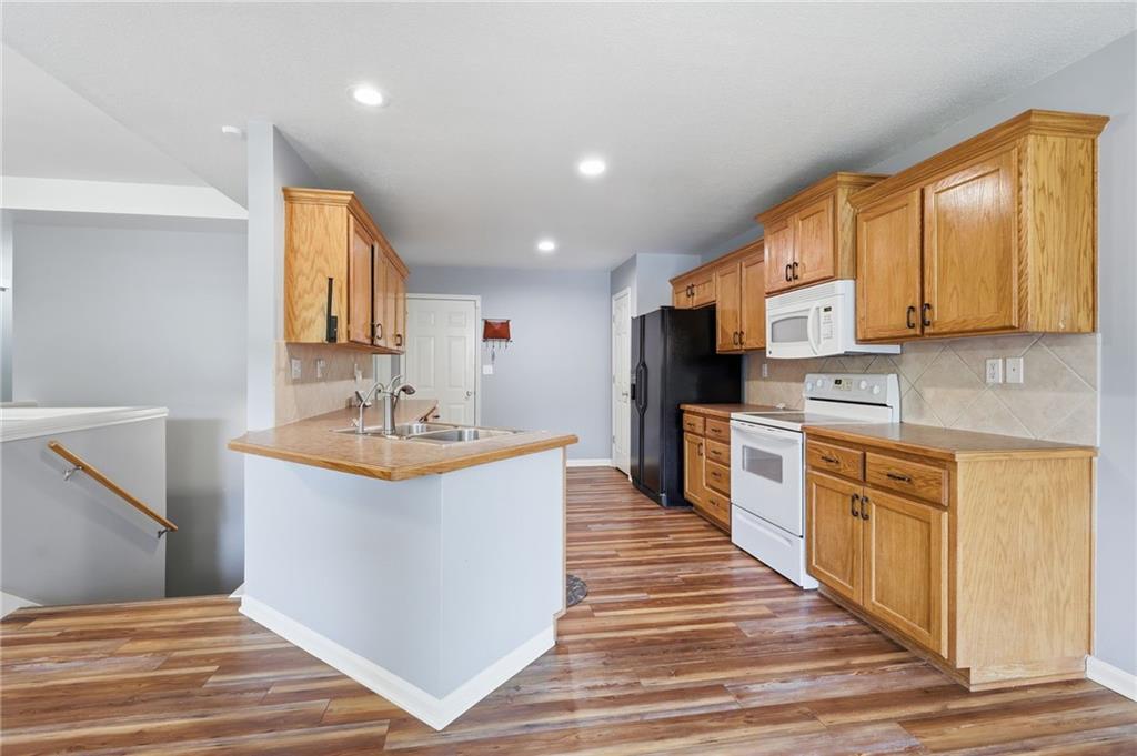 Photo 4 of 1803 Villa Drive