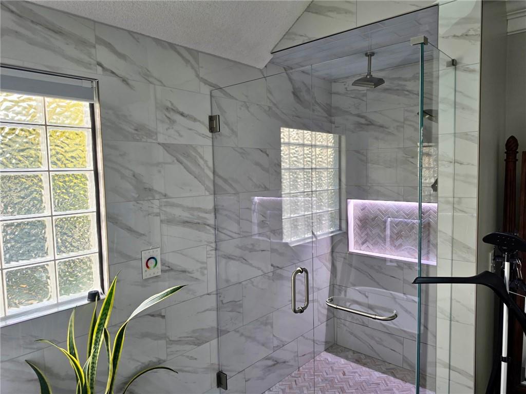 Photo 5 of 906 16th Avenue S