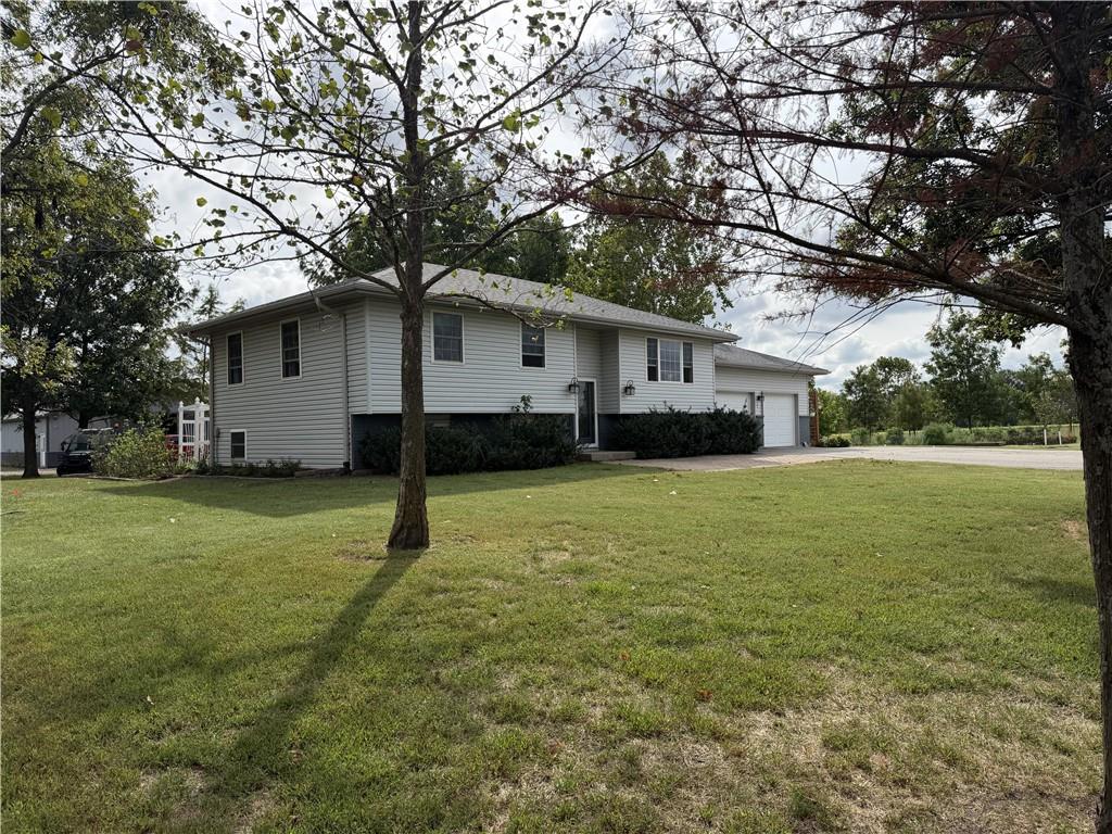 Photo 2 of 16409 E 289th Street