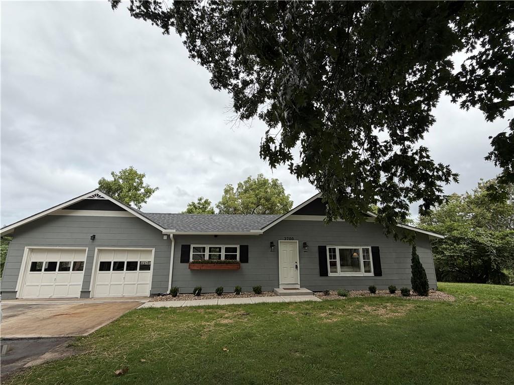 Photo of 3700 NE 43rd Street in Kansas City, MO