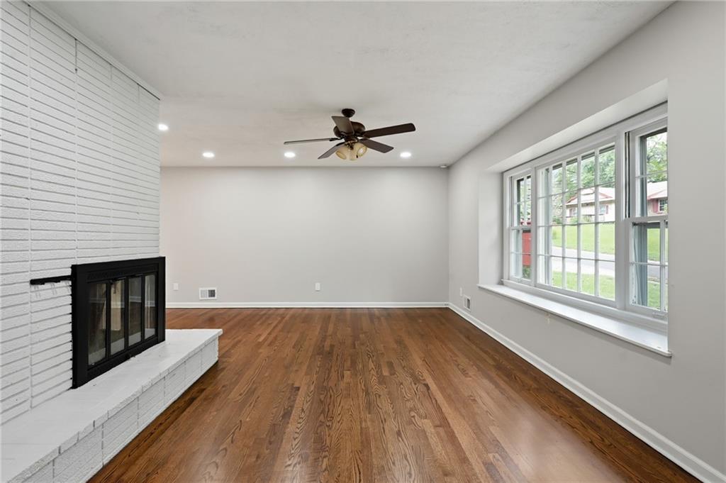 Photo 4 of 8206 Elm Avenue
