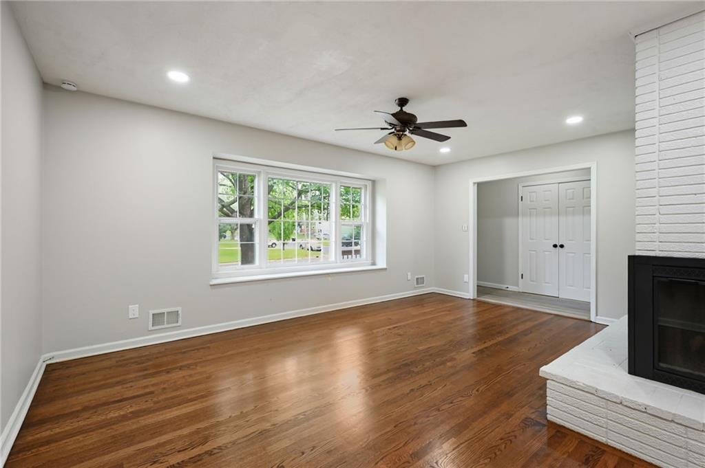 Photo 5 of 8206 Elm Avenue
