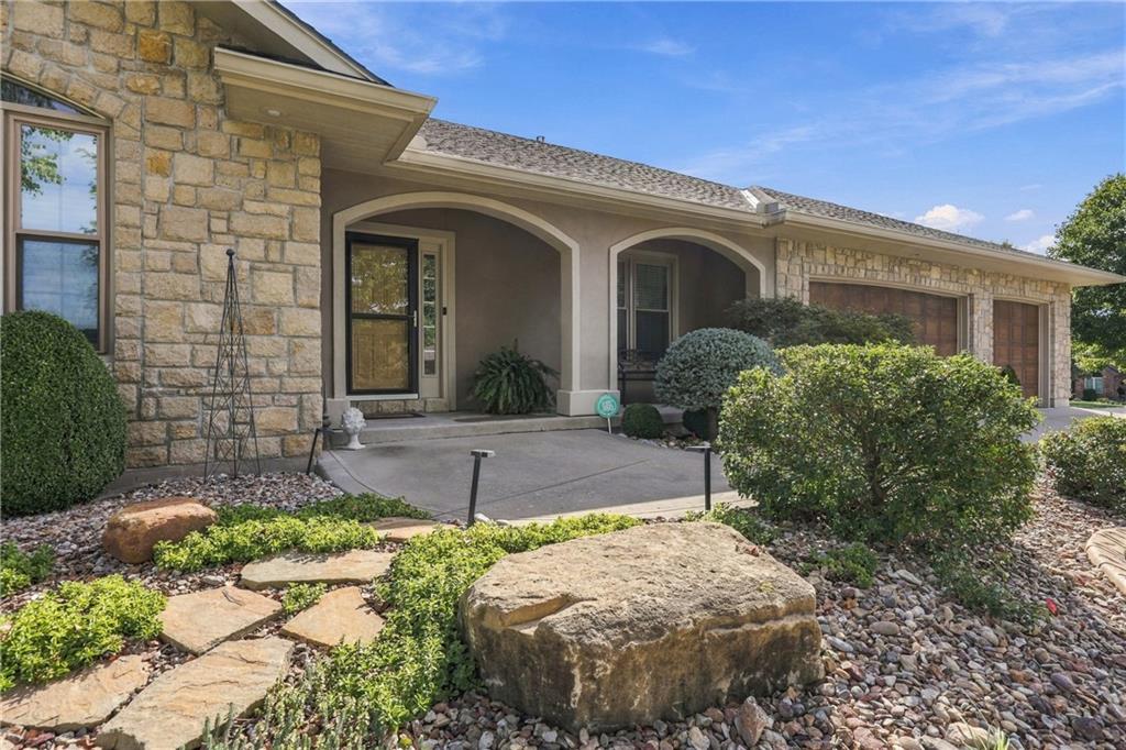 Photo 2 of 3829 S Coachman Drive