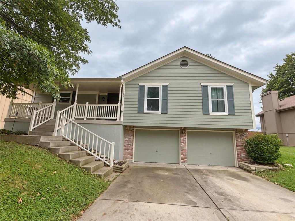 Photo of 2121 NW Hidden Pointe Court