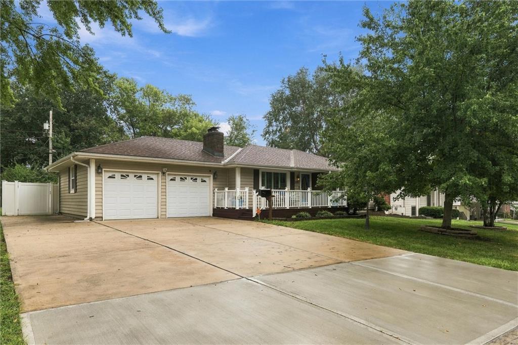 Photo of 303 SW Marion Lane