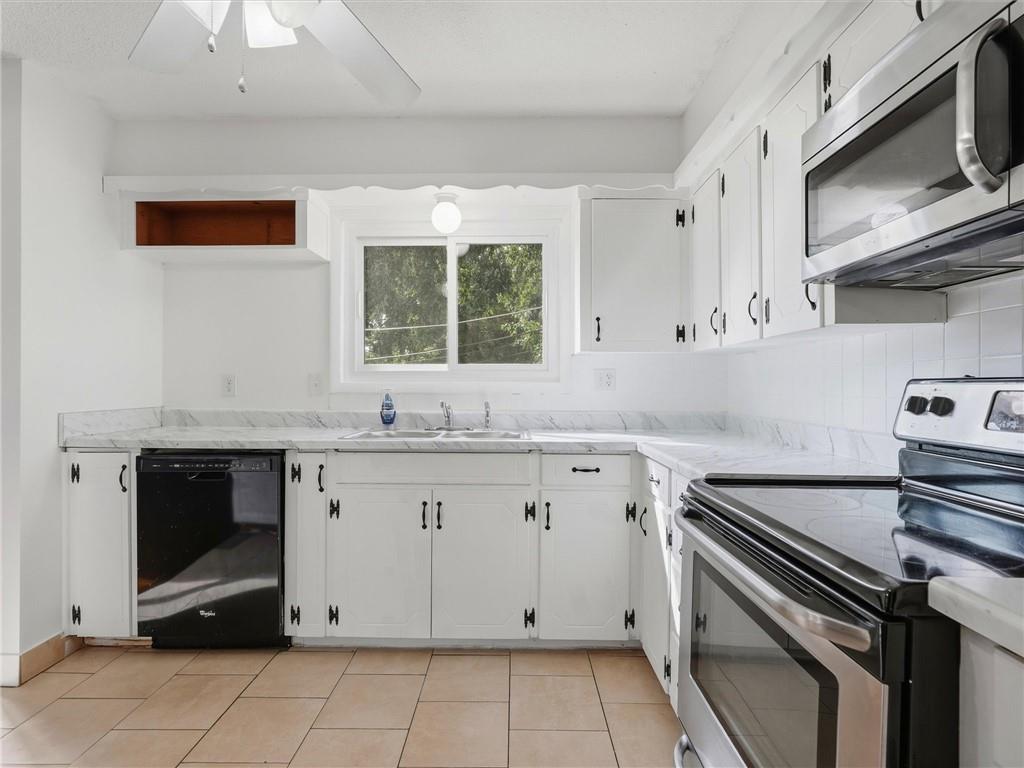 Photo 7 of 9721 E 50th Street