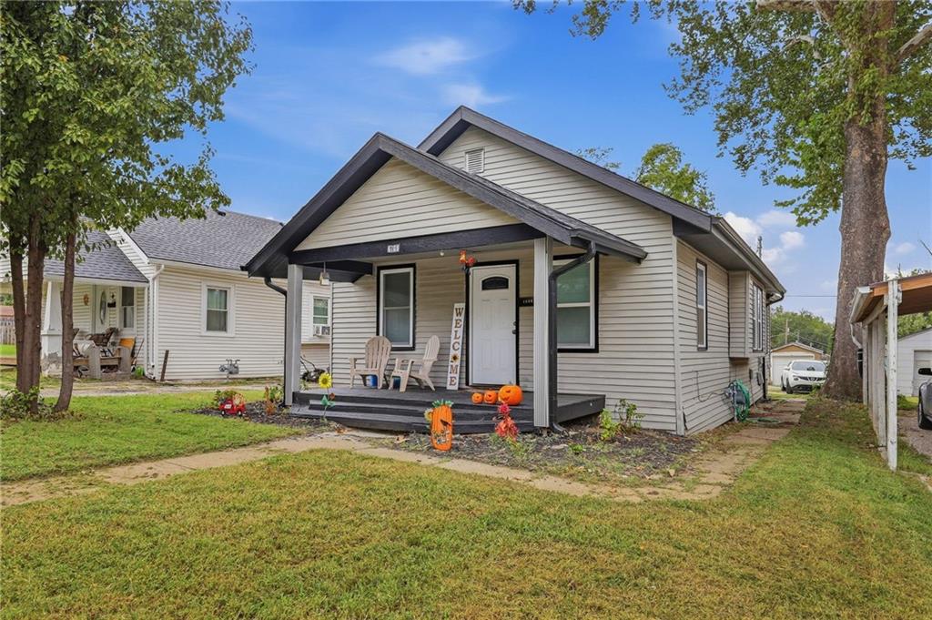 Photo 2 of 4008 Strong Avenue