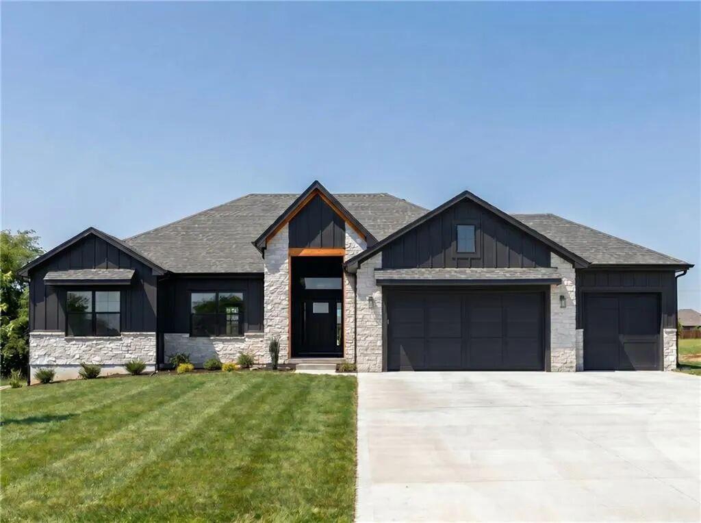 Photo of 33610 E Pink Hill Road