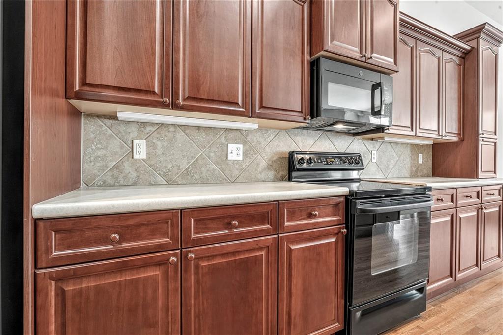 Photo 6 of 12940 Travis Street