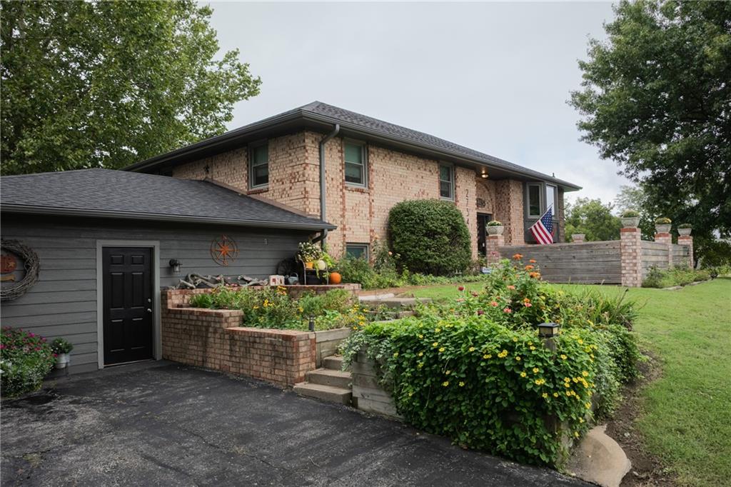 Photo 2 of 2734 N 99th Street
