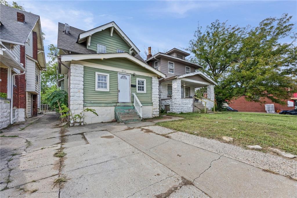 Photo 2 of 3702 Indiana Avenue