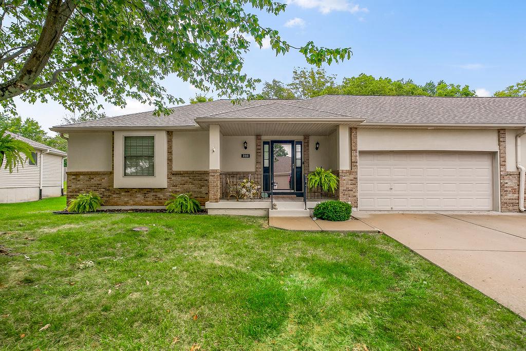 Photo of 2413 SW RICHWOOD Circle