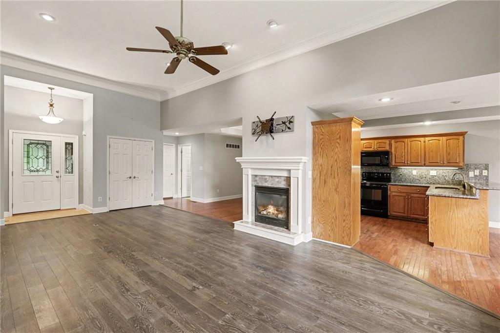 Photo 6 of 4008 SW HOMESTEAD Drive
