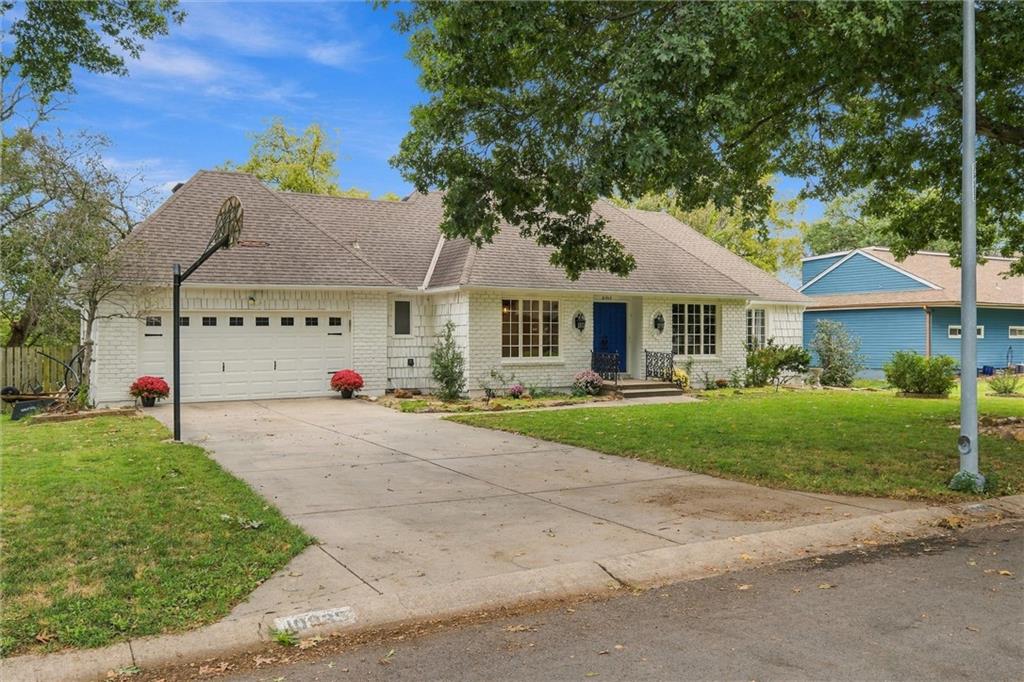 Photo 2 of 10935 Lydia Avenue
