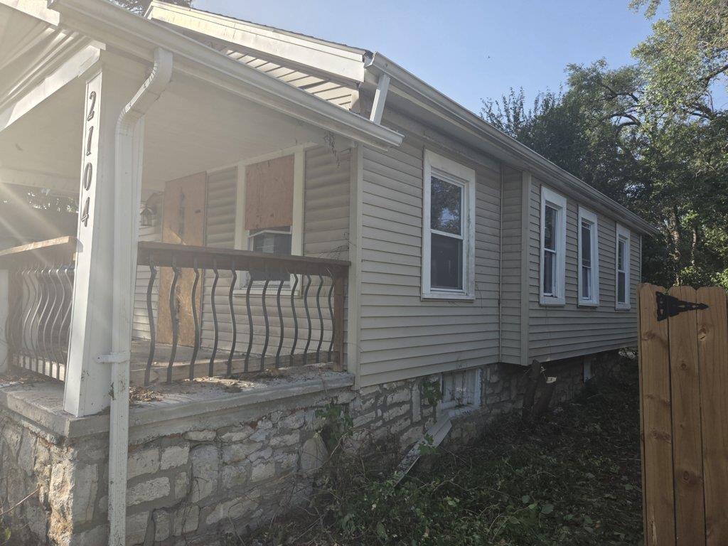 Photo 2 of 2104 E 59th Street