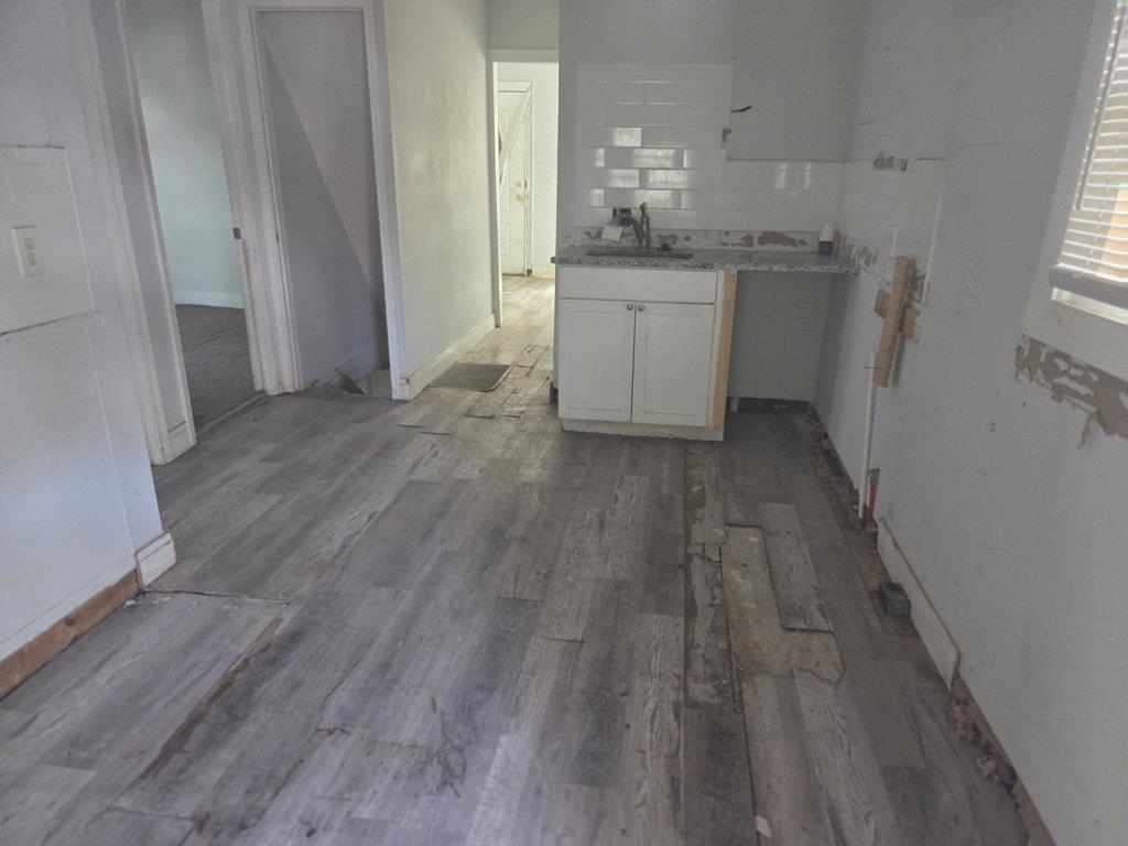 Photo 4 of 2104 E 59th Street