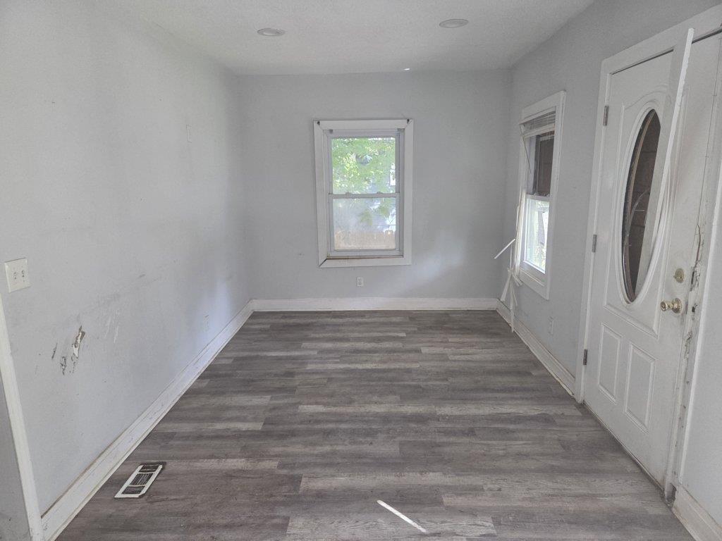 Photo 7 of 2104 E 59th Street