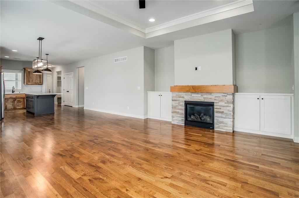 Photo 7 of 8117 N Farley Avenue