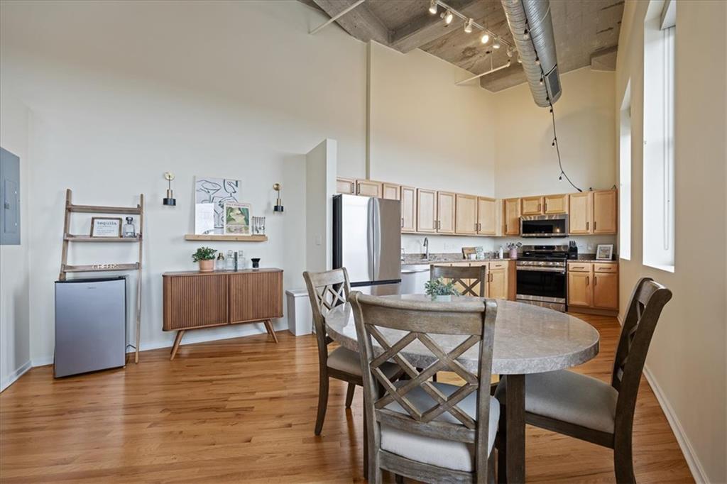 Photo 5 of 2107 Grand Boulevard #1207
