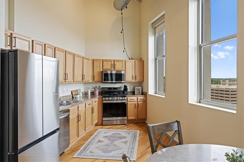 Photo 6 of 2107 Grand Boulevard #1207