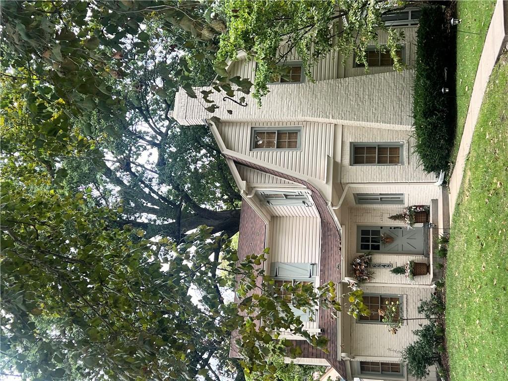 Photo of 6848 Edgevale Road in Kansas City, MO