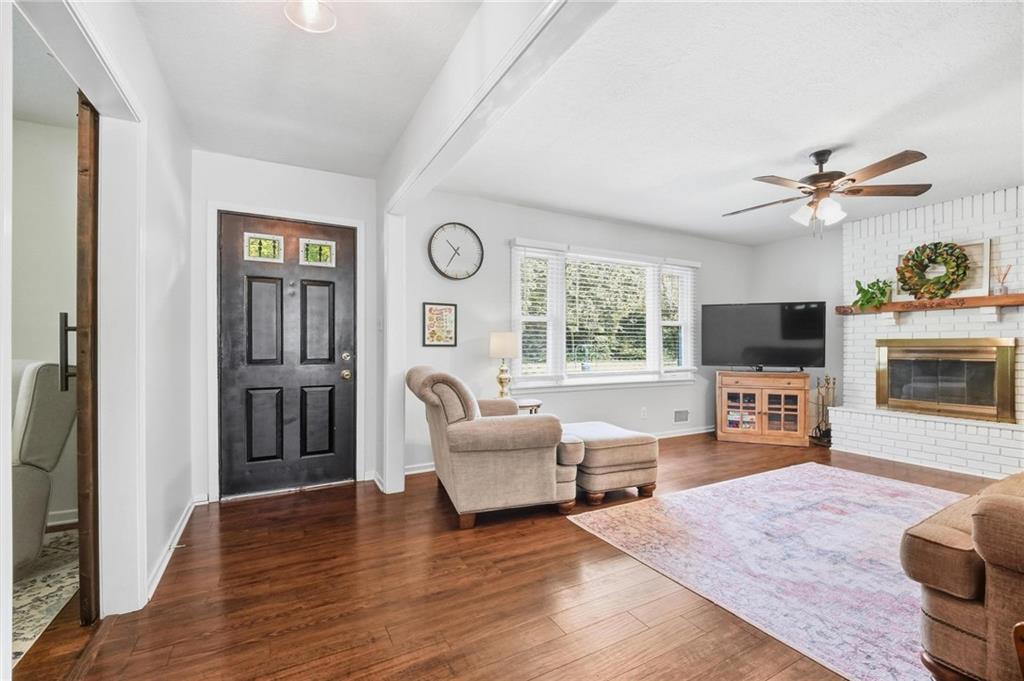 Photo 4 of 1901 NE 51st Terrace