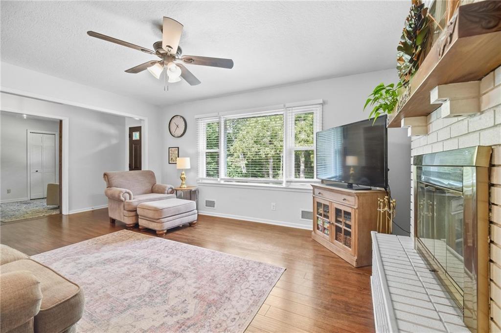 Photo 5 of 1901 NE 51st Terrace