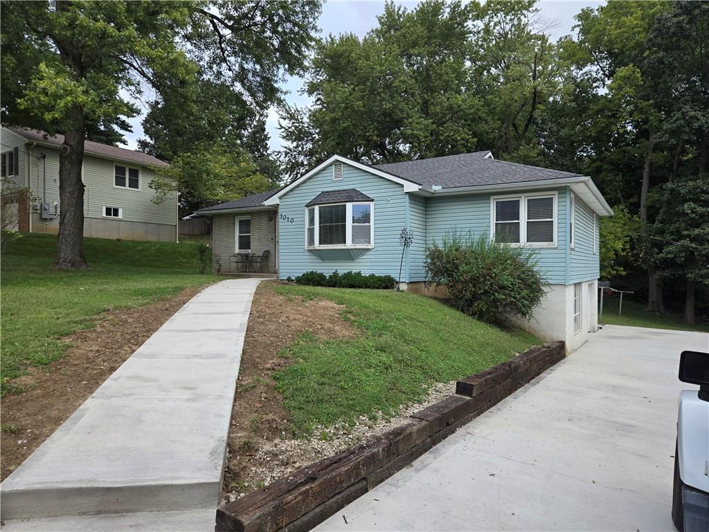 Photo 2 of 3010 Cates Street
