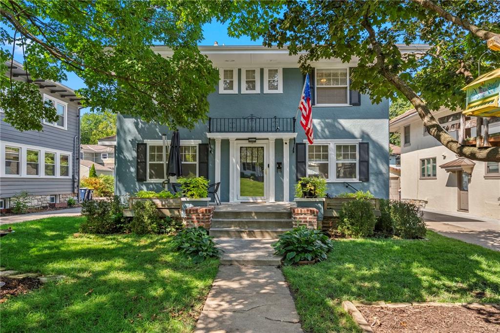 Photo of 620 W 60TH Terrace