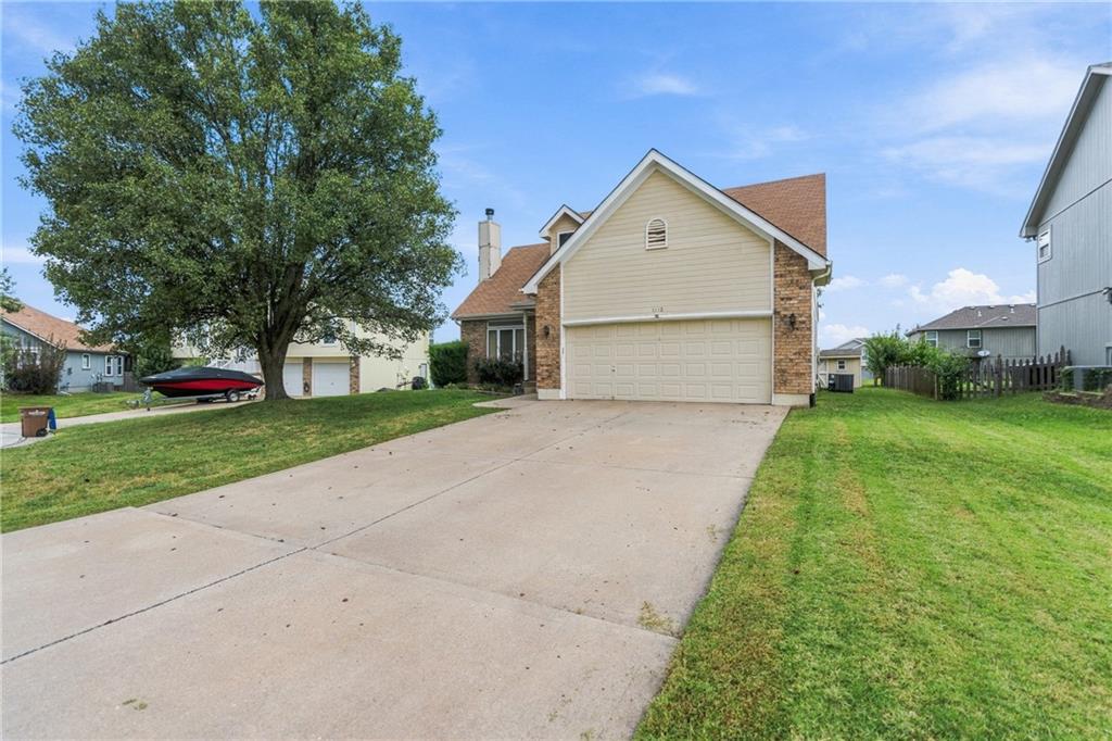 Photo 2 of 1112 Camelot Drive