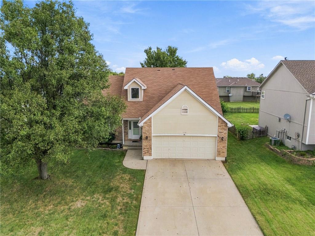 Photo 4 of 1112 Camelot Drive