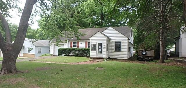Photo 2 of 2305 W 73rd Street