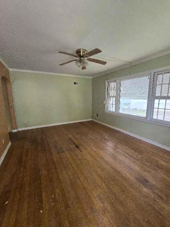 Photo 4 of 2305 W 73rd Street