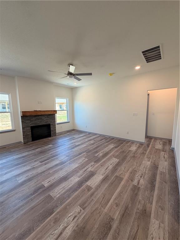 Photo 4 of 1313 NE Redwood Court