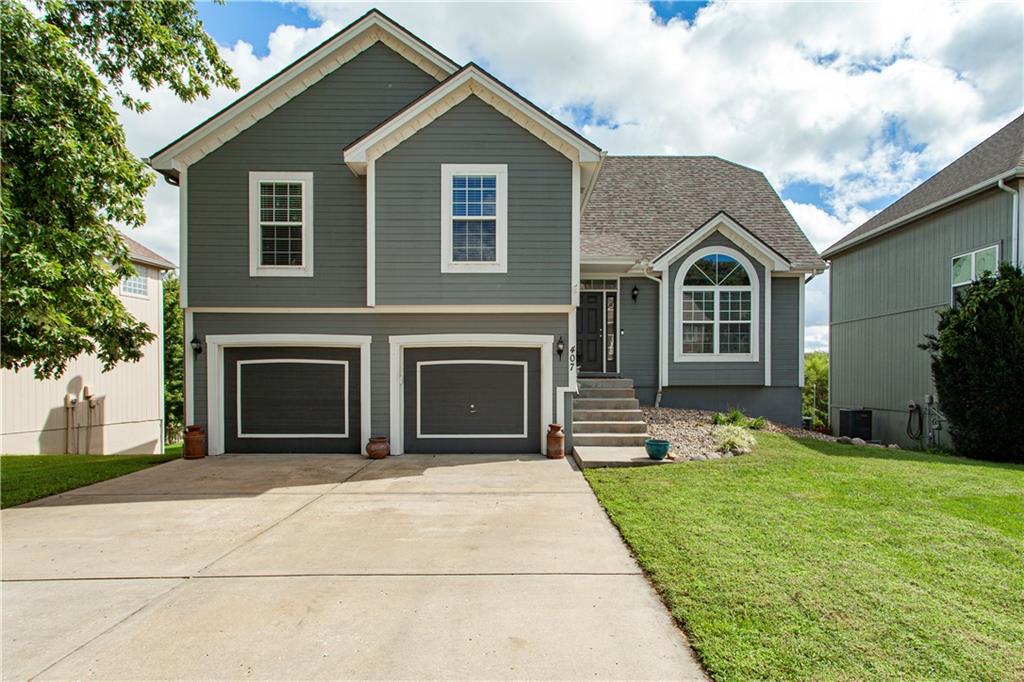 Photo of 407 KILLARNEY Lane