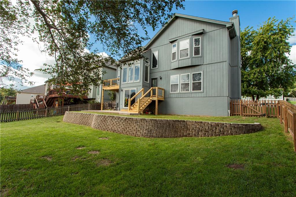 Photo 5 of 407 KILLARNEY Lane