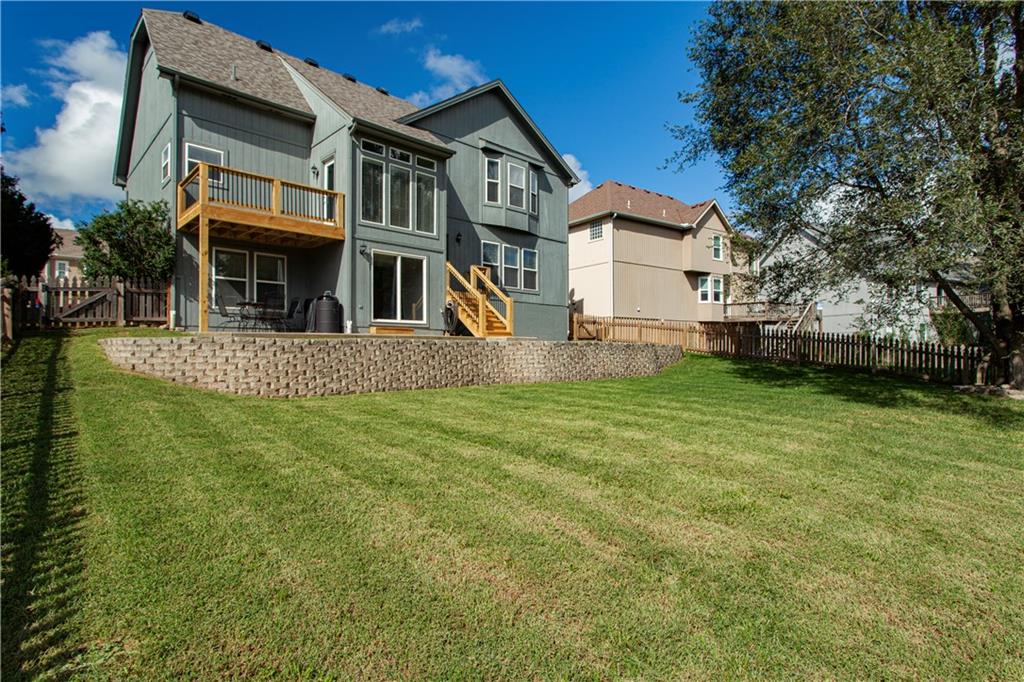 Photo 7 of 407 KILLARNEY Lane