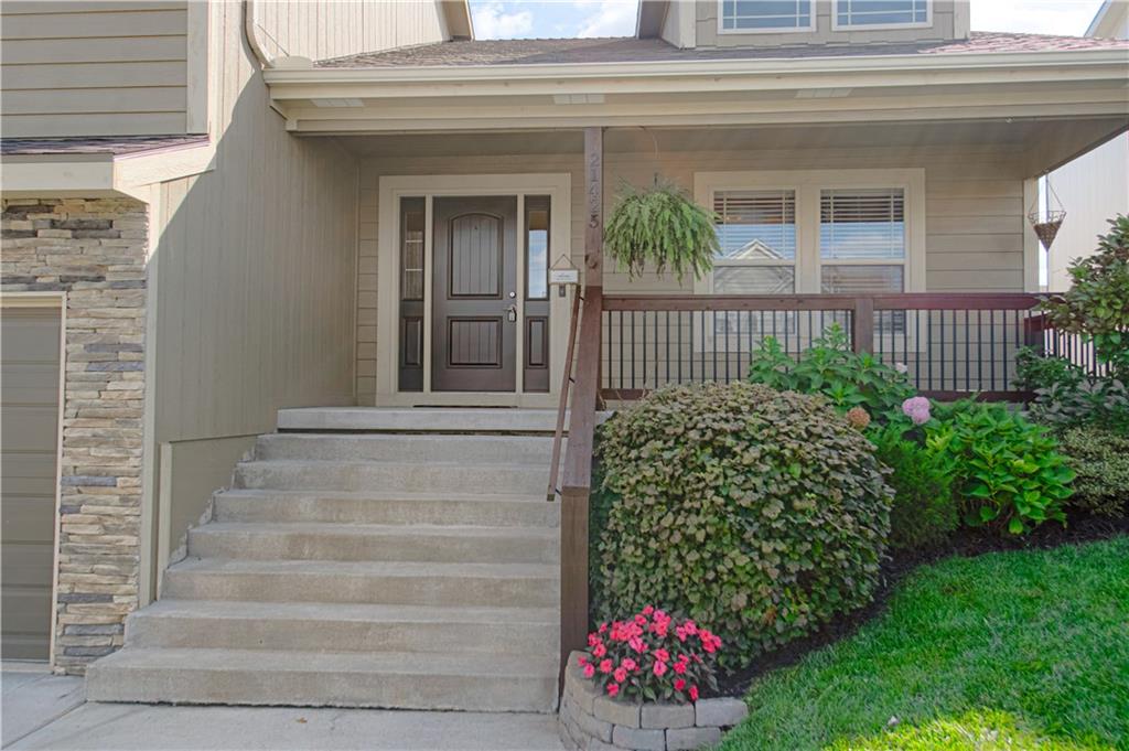 Photo 2 of 21425 W 47th Terrace