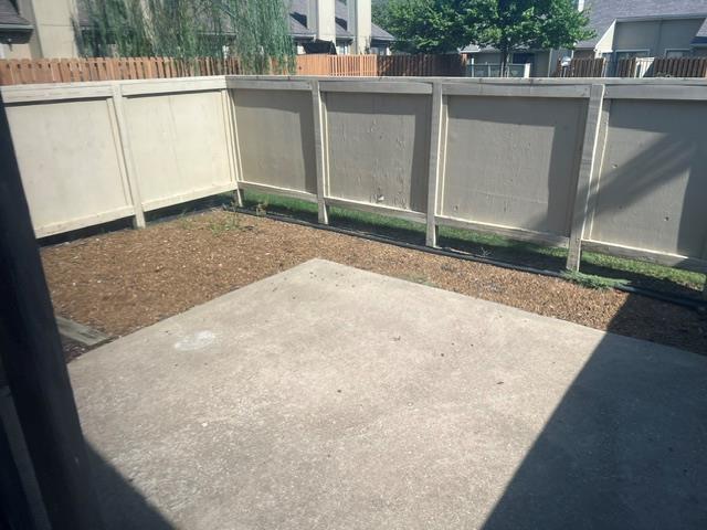 Photo 7 of 808 E 121st Terrace