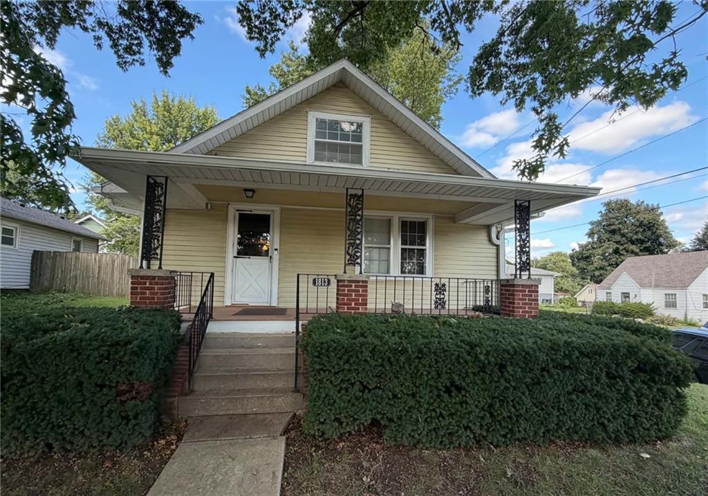 Photo of 1813 Clifford Street