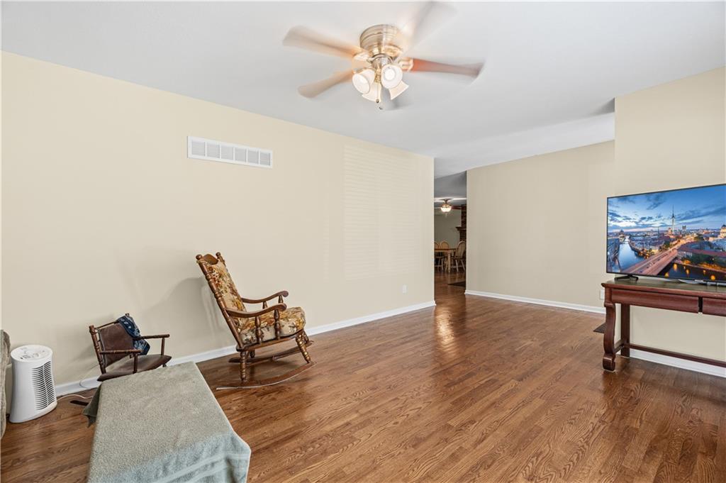Photo 7 of 305 Canterbury Lane