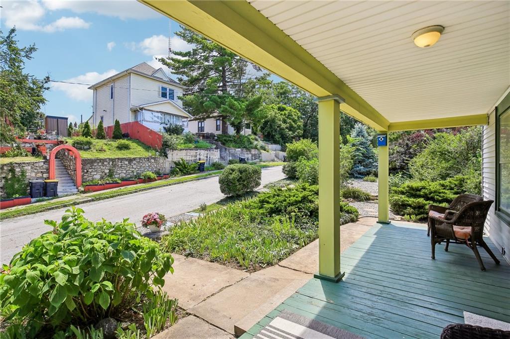 Photo 6 of 2920 Holly Street