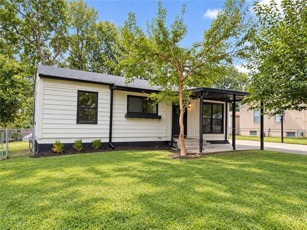 Photo of 501 N Seminole Drive